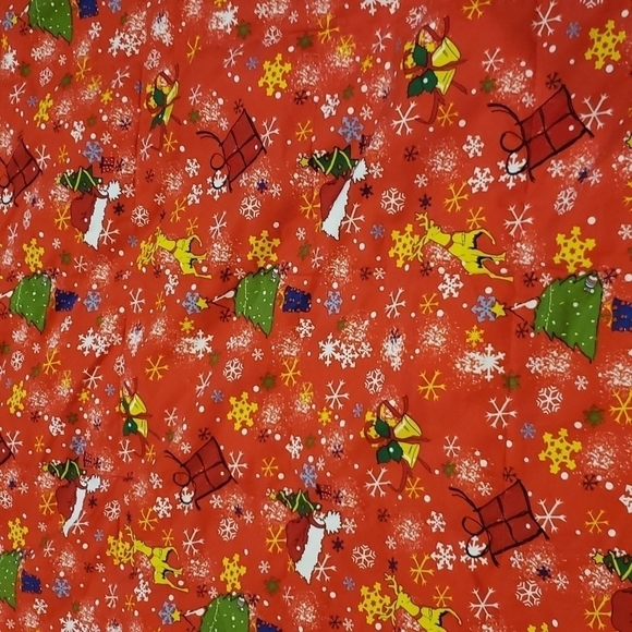 unbranded Christmas Comforter Size 57" x 50" Red snowflakes bells tree rein - Picture 2 of 6